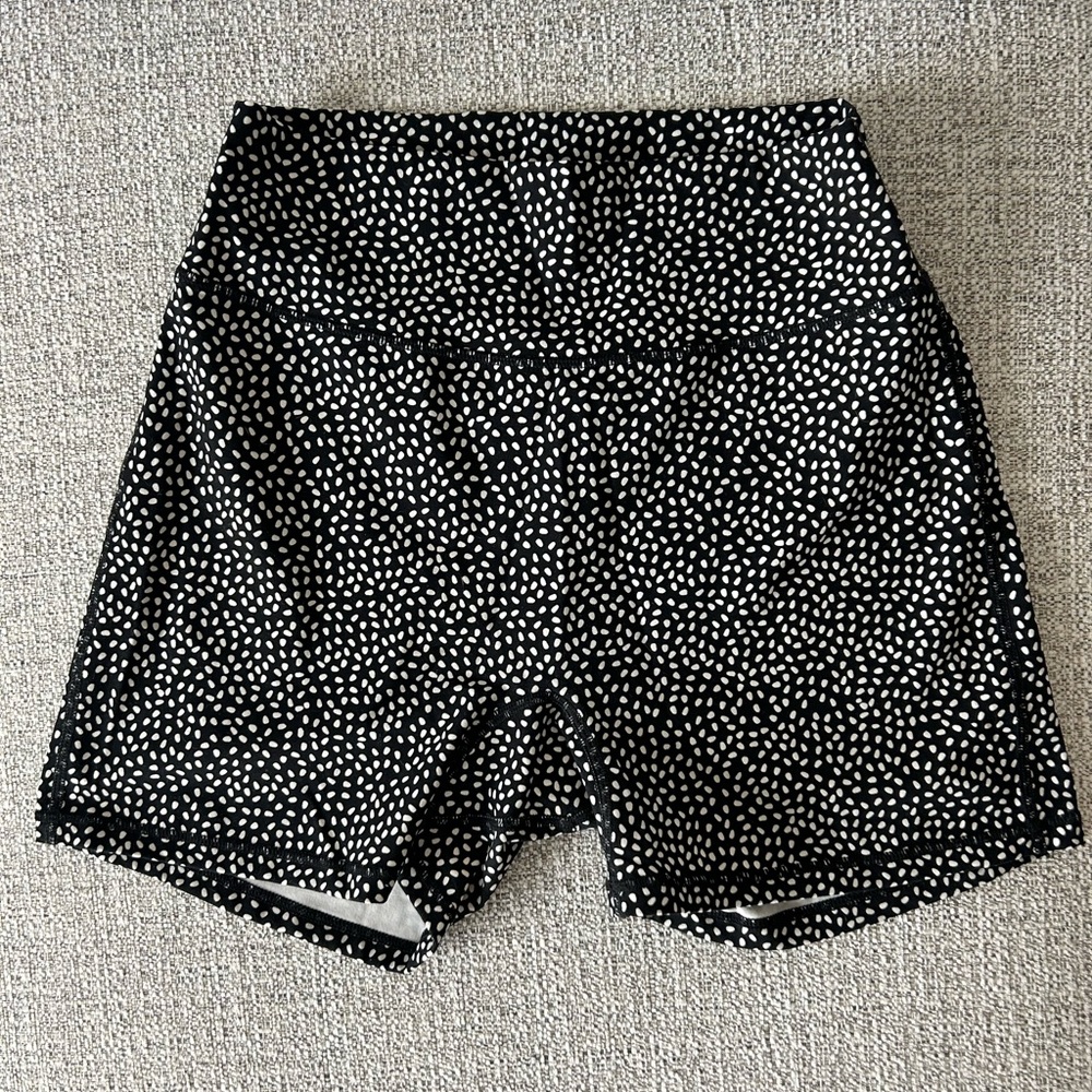 BuffBunny Legacy Shortie in Bossy Print